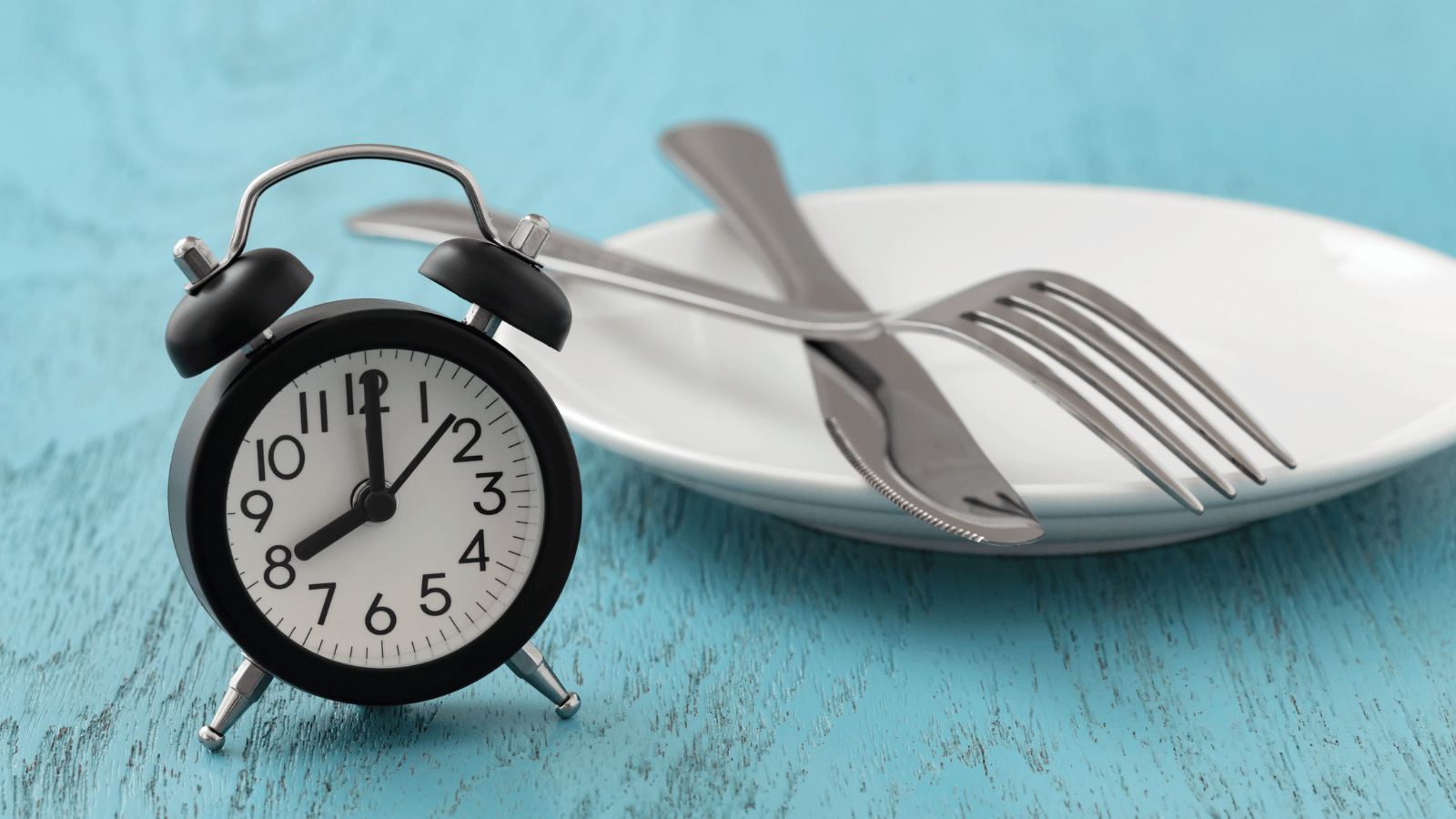 Comparison of Eating Every 2 Hours to Intermittent Fasting: The Definitive Guide!